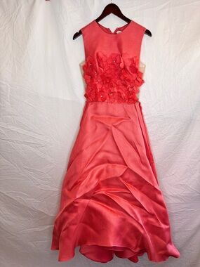 Angel Sanchez NWT Gown Coral Floral Appliqué Formal Dress